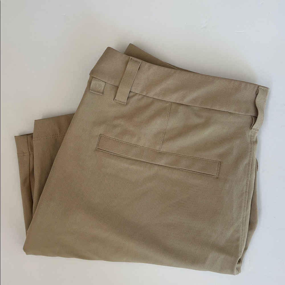 Lululemon‎ Commission Tan Chino Golf Shorts Casual Men’s Size 30